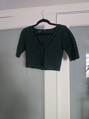 bebe Emerald Green Cropped V-Neck Bandage Top